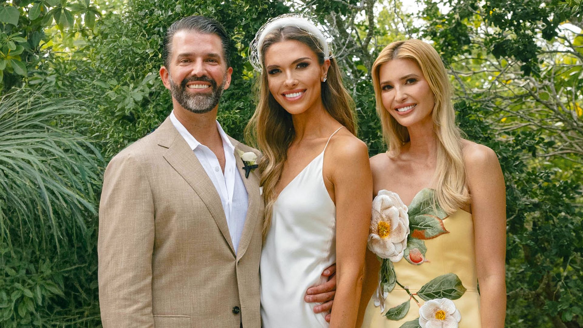 Donald Trump Jr. con su mujer y su hermana Ivana el día de su boda