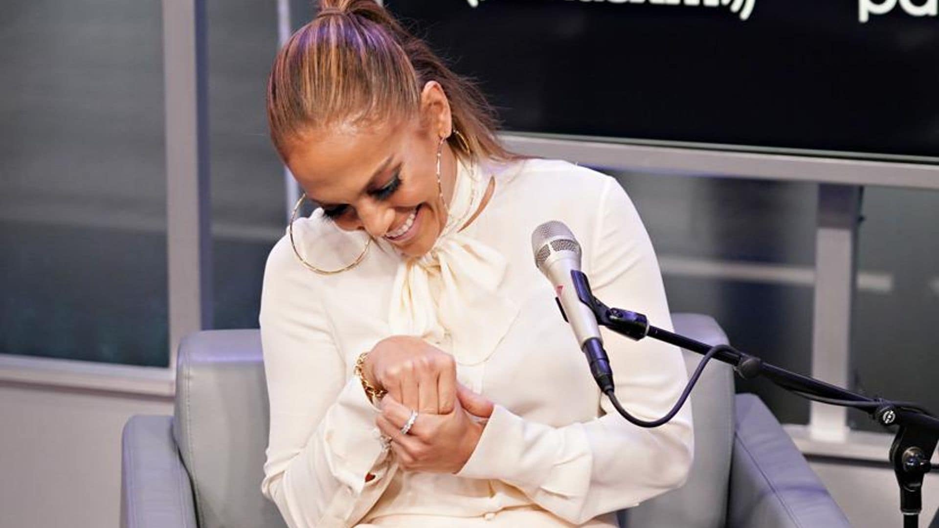 Jennifer Lopez se emociona al enterarse del rumor de que podría ser nominada a los Oscar por 'Hustlers'