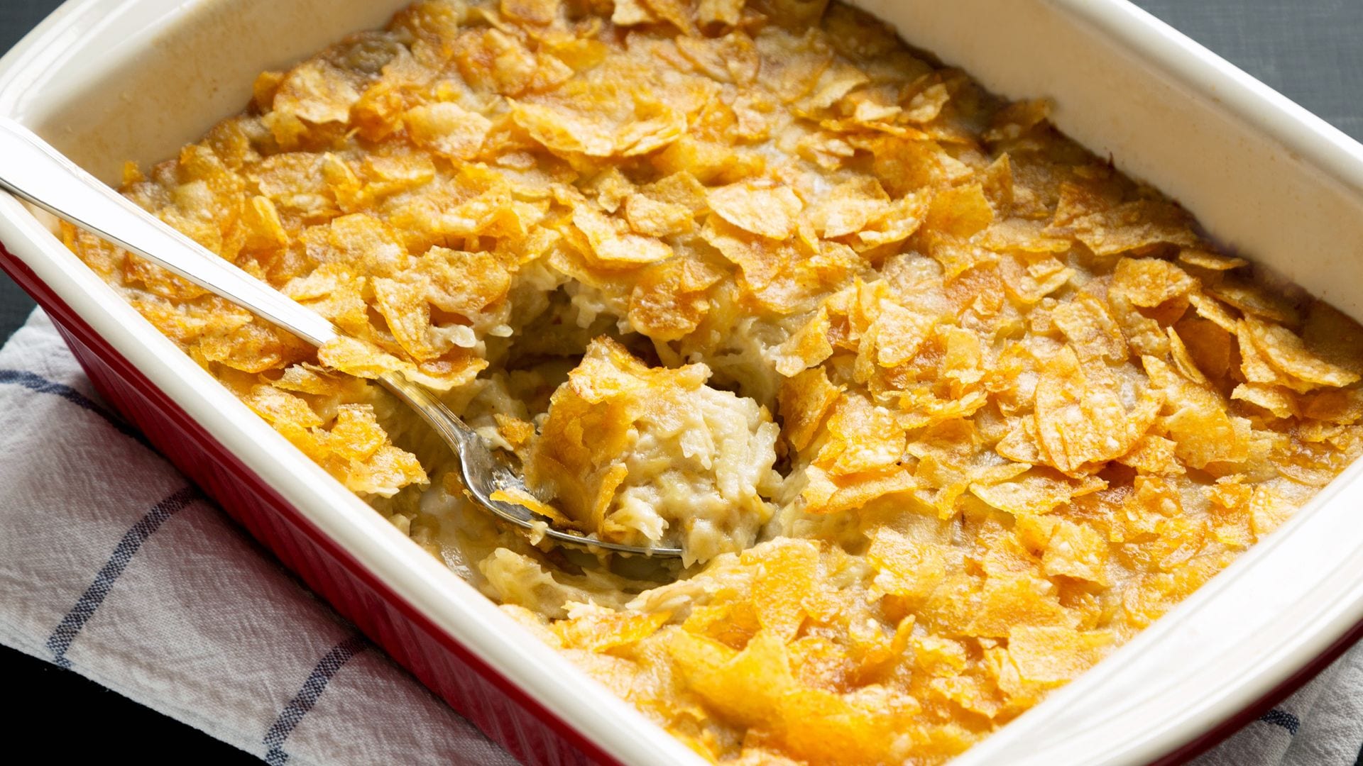 Funeral Potatoes, plato de patatas al horno típico de Estados Unidos