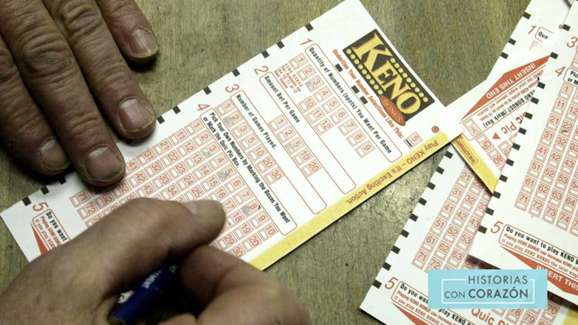 La sorprendente historia de una mujer agraciada con la lotería tras ser despedida por la pandemia