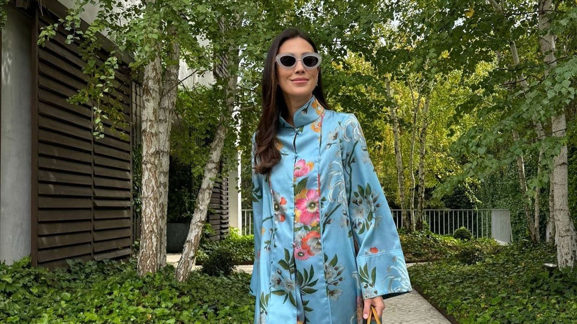 Sassa de Osma sorprende con su look de madrina para un bautizo apostando por un kimono a todo color
