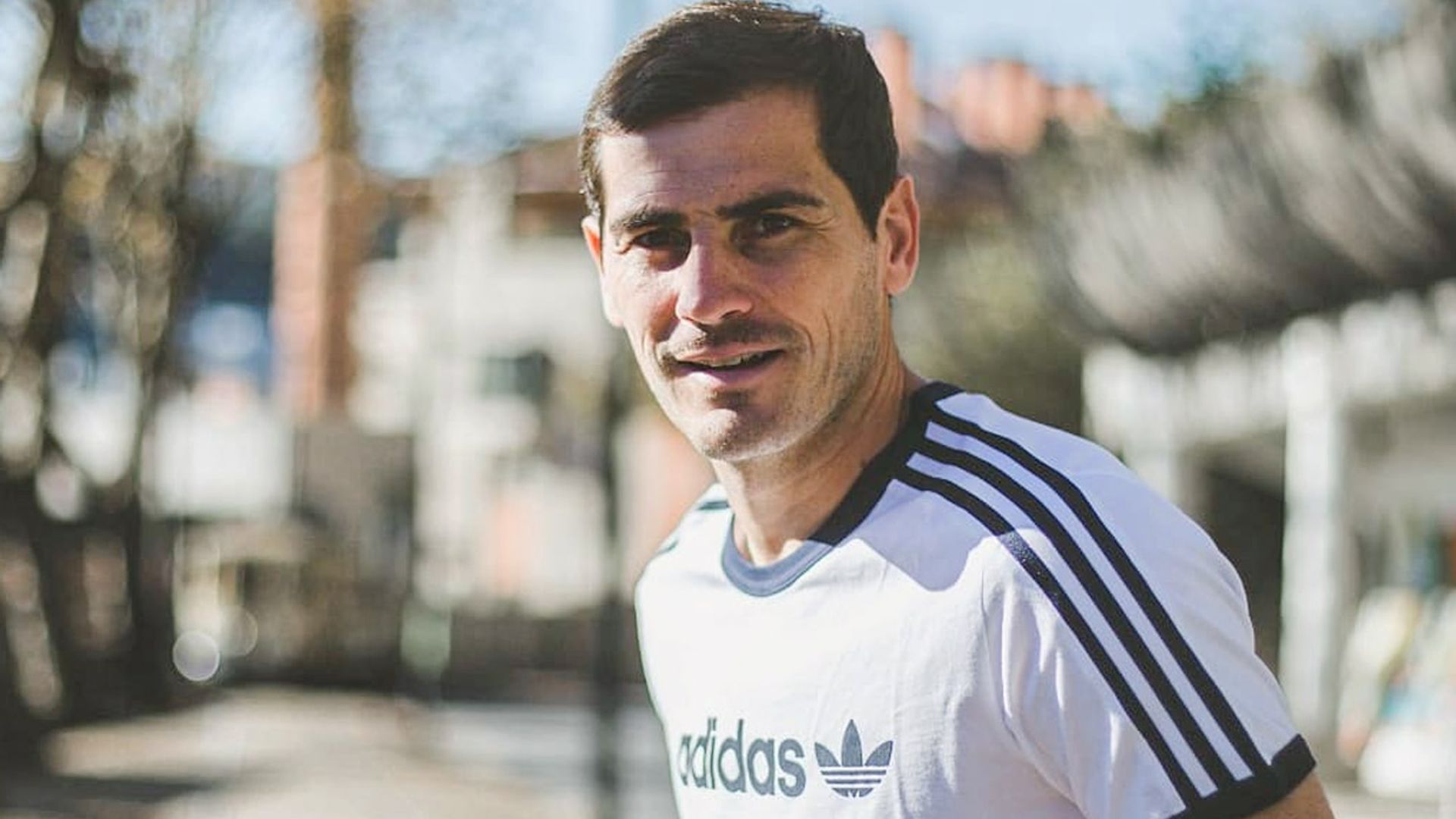 Iker Casillas anuncia su retirada del fútbol
