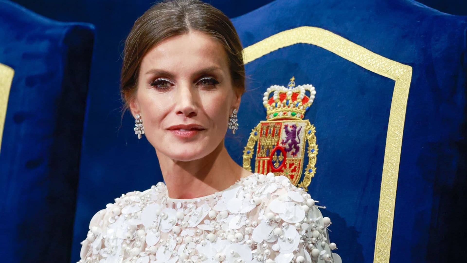 Doña Letizia muestra su mirada más moderna con un ‘eyeliner’ de doble trazo