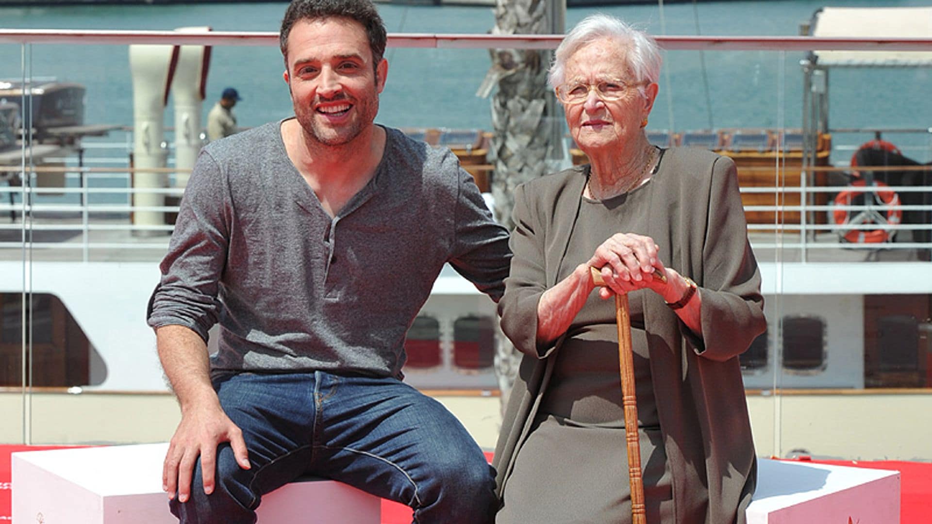 Fallece Antonia, la entrañable abuela de Daniel Guzmán que debutó en el cine a los 93 años