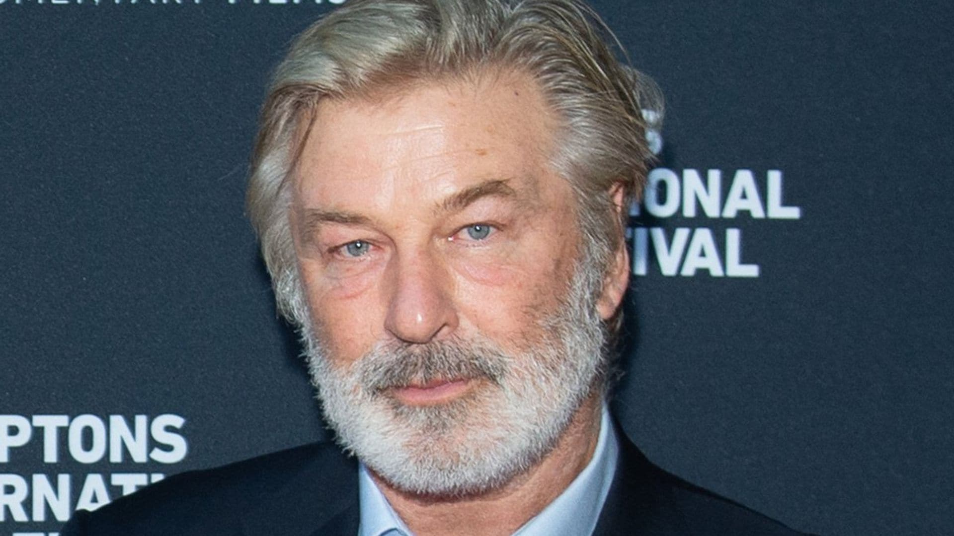 Las imágenes no vistas de Alec Baldwin, instantes después de la tragedia