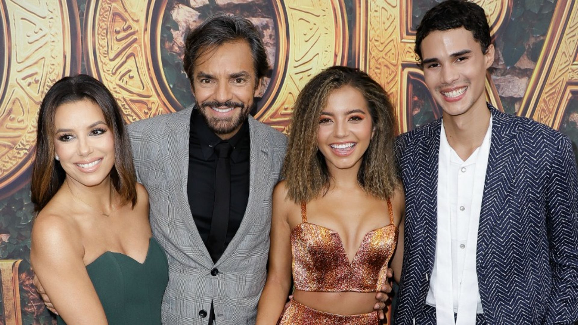 Eva Longoria e Isabela Moner deslumbran durante el estreno de 'Dora and the Lost City of Gold'