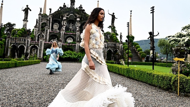 LOS LUGARES MÁS BELLOS DONDE LOUIS VUITTON HA CELEBRADO DESFILES