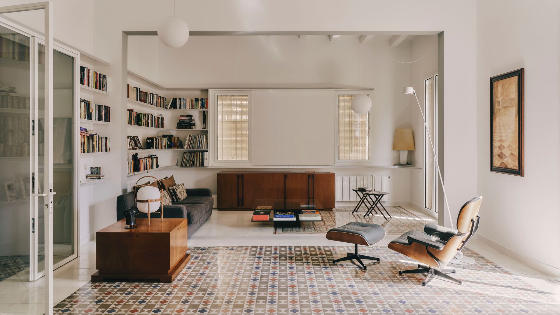 Así se ha transformado una casa señorial del siglo XIX en pleno barrio de Gràcia en un hogar moderno y luminoso
