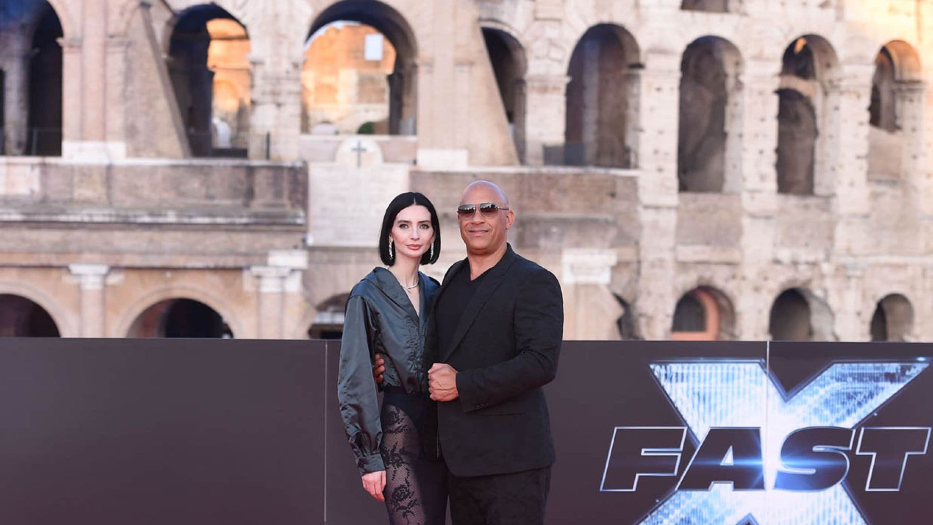 De Jason Statham y su novia a Charlize Teron y Dwayne Johnson: las estrellas de 'Fast and Furious' conquistan el Coliseo de Roma
