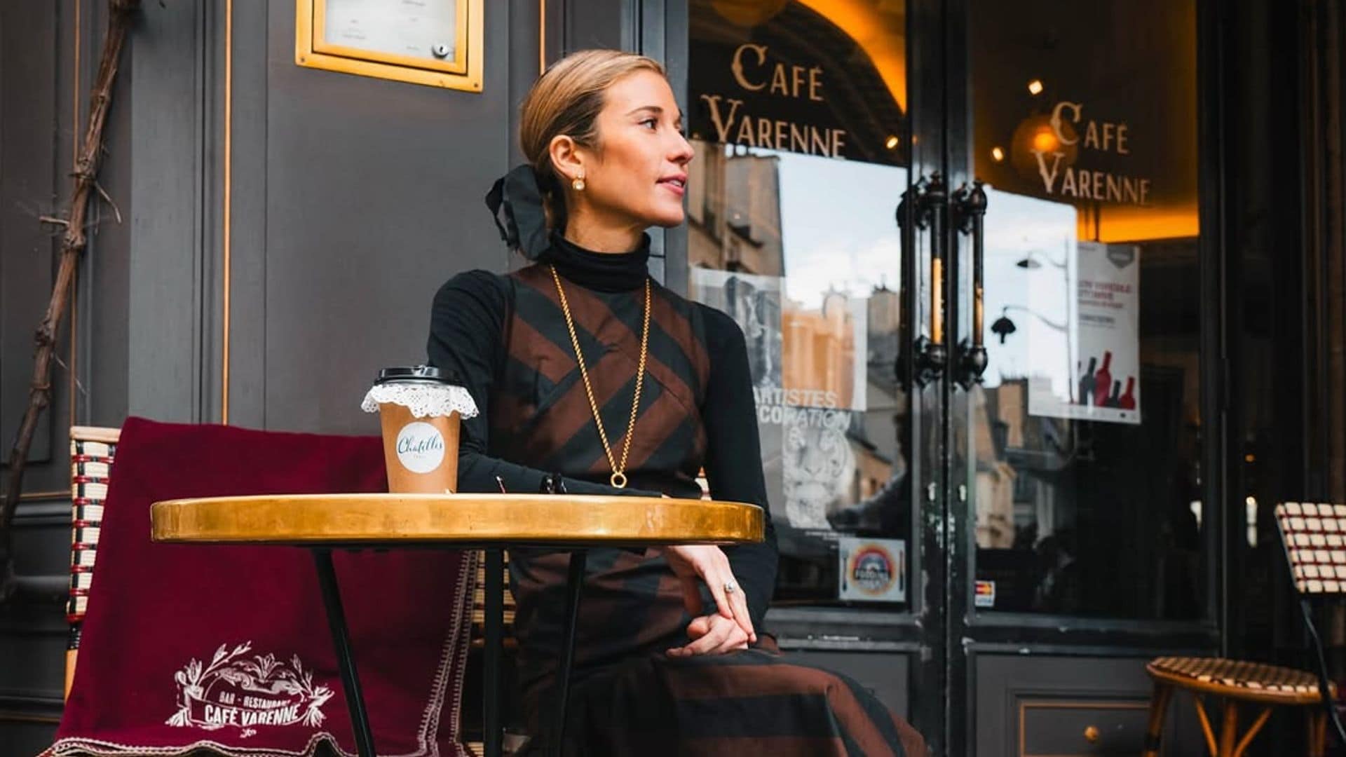 ¿Vestidos de verano en invierno? Inés de Cominges tiene la combinación perfecta para que no pases frío