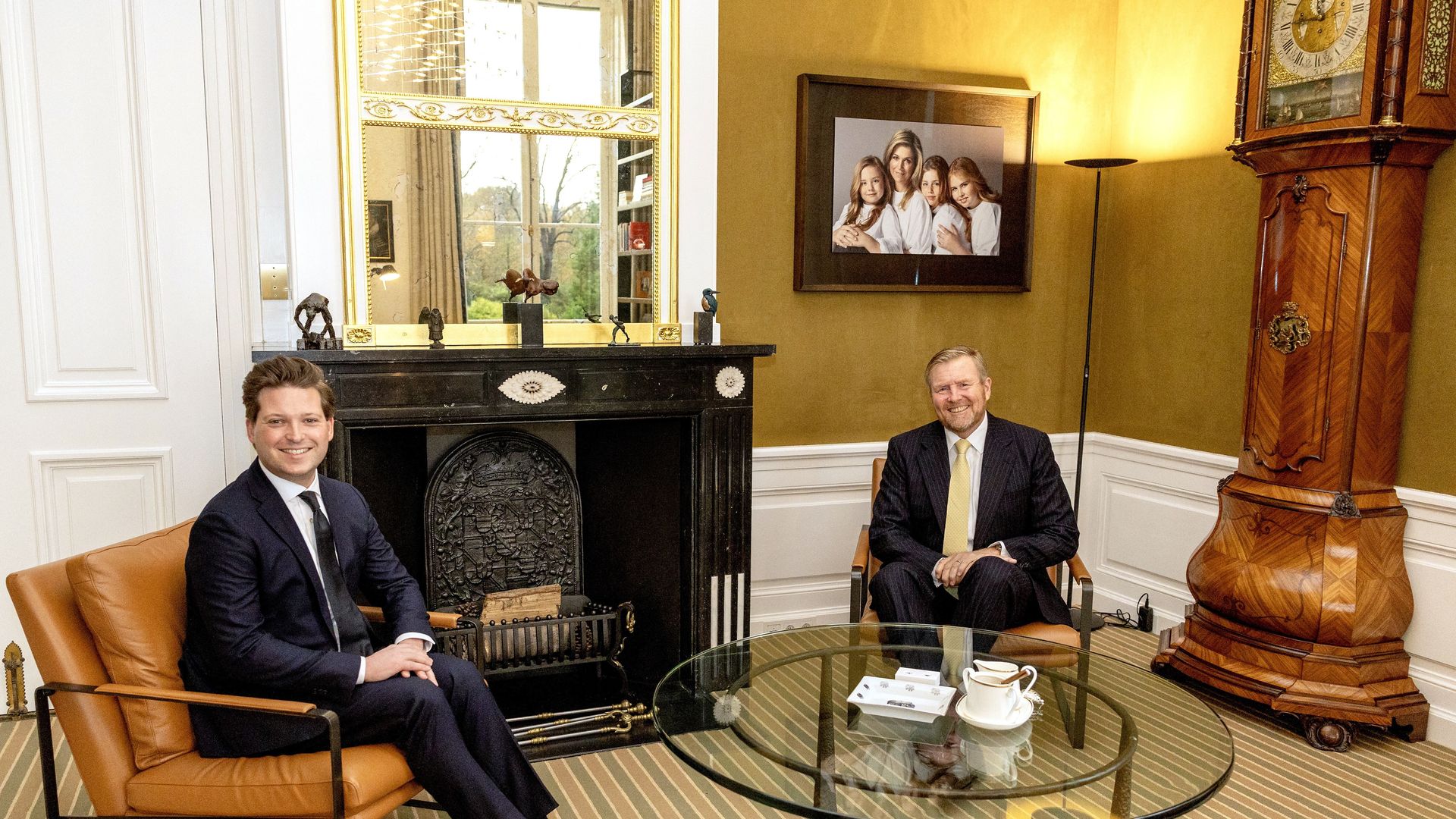  El rey Guillermo de Holanda con el presidente de la Cámara de Representes en su despacho