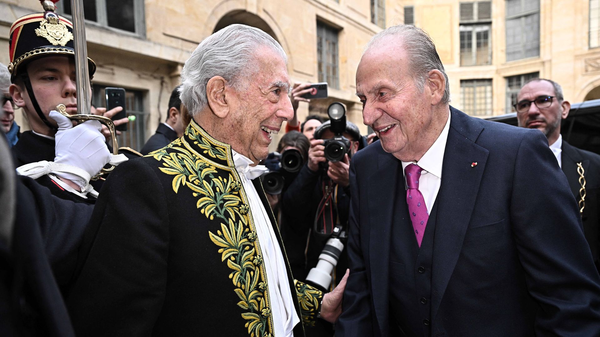 Junto al rey Juan Carlos, en su último gran reconocimiento 
