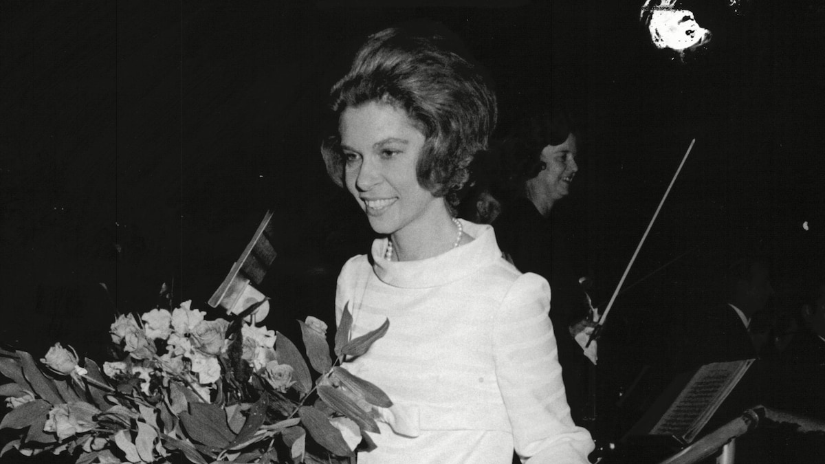 La noche en la que Irene de Grecia debutó en Londres con el rey Carlos III entre el público