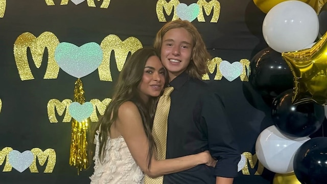 Galilea Montijo y su hijo Mateo.