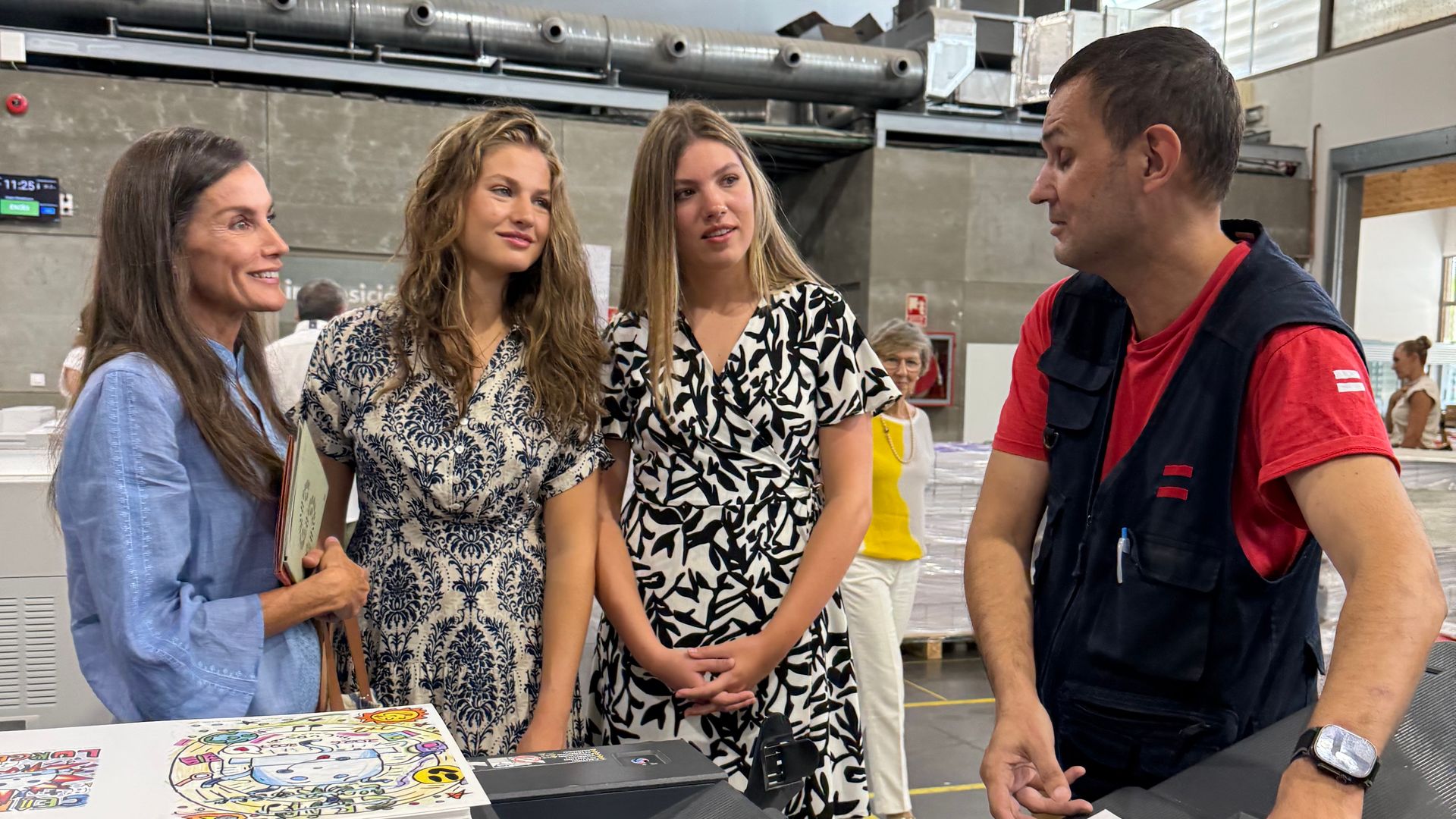La reina Letizia, la princesa Leonor y la infanta Sofía visitan la fundación Esment en Mallorca