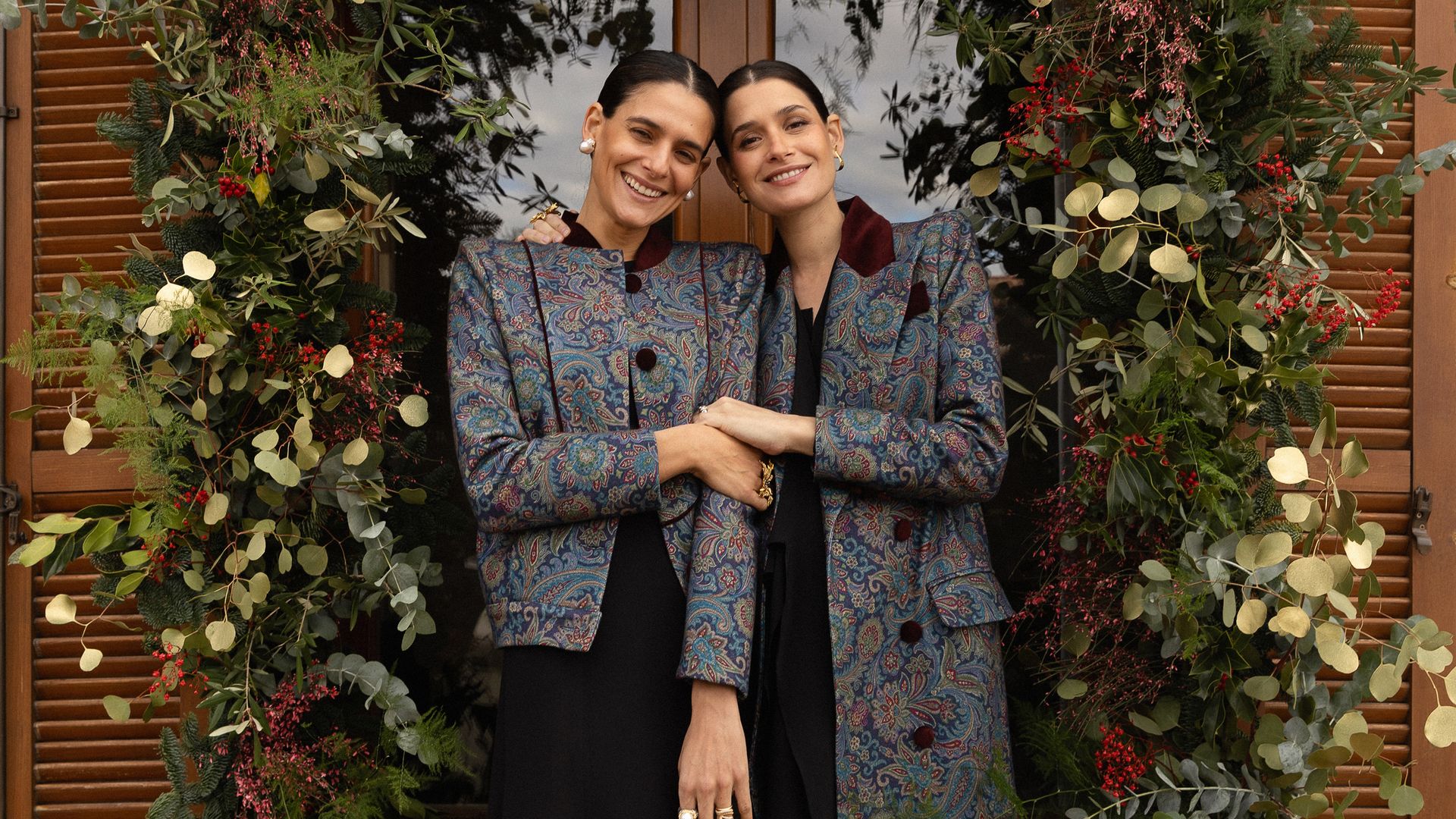 Inés y Lucía Martín Alcalde nos abren las puertas de su Navidad: tradiciones familiares y looks con estilazo