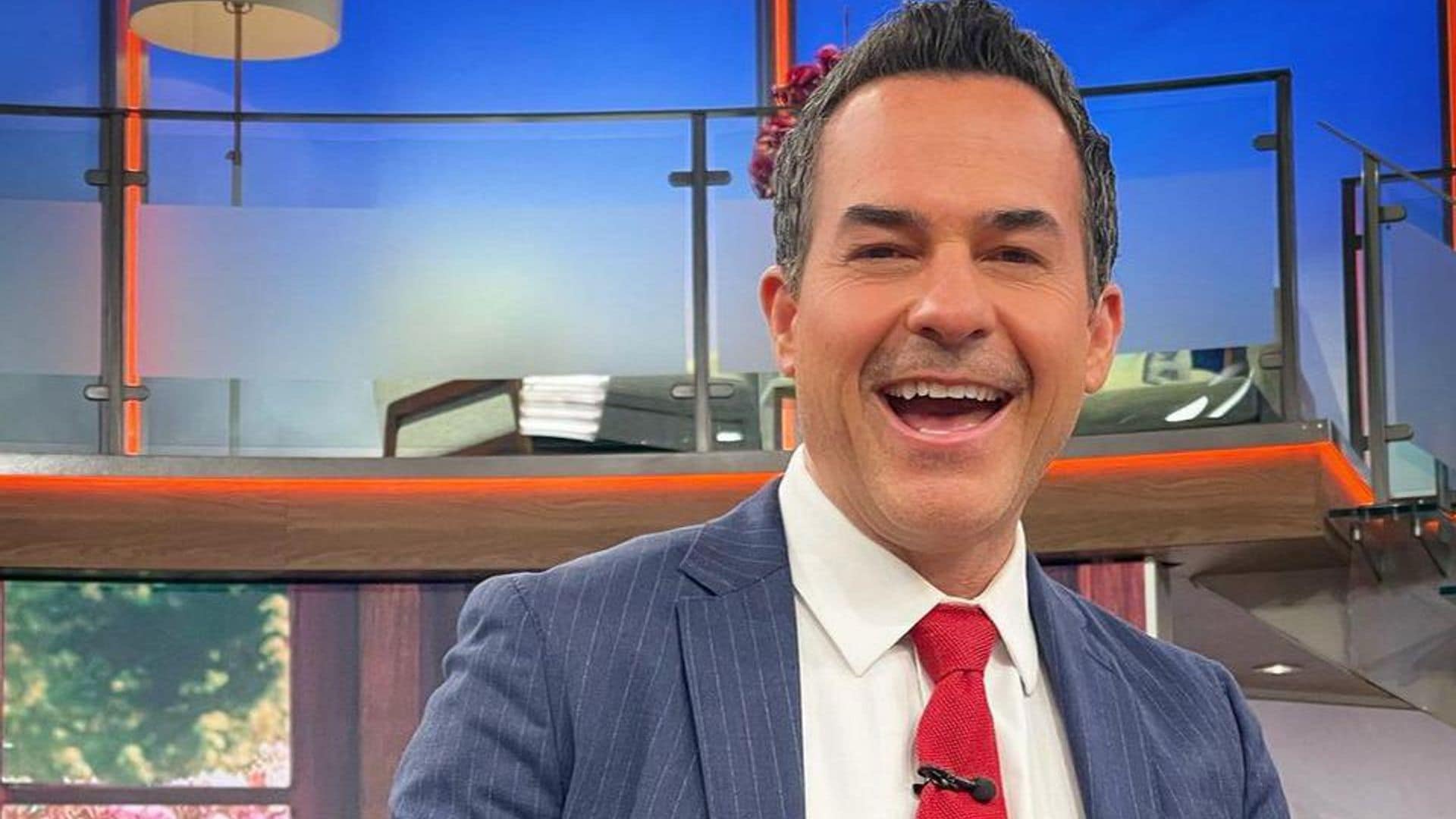 Carlos Calderón, listo para su nueva vida desde un set de TV