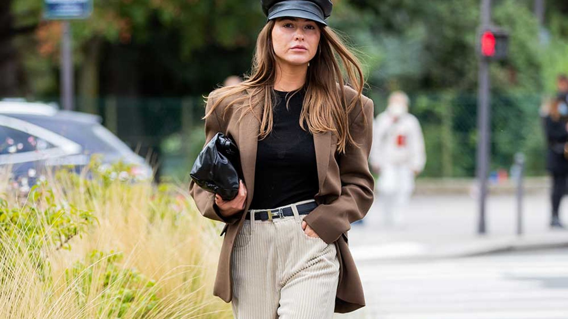 Cómo llevar (bien) pantalones y chaquetas de pana en el invierno de 2020