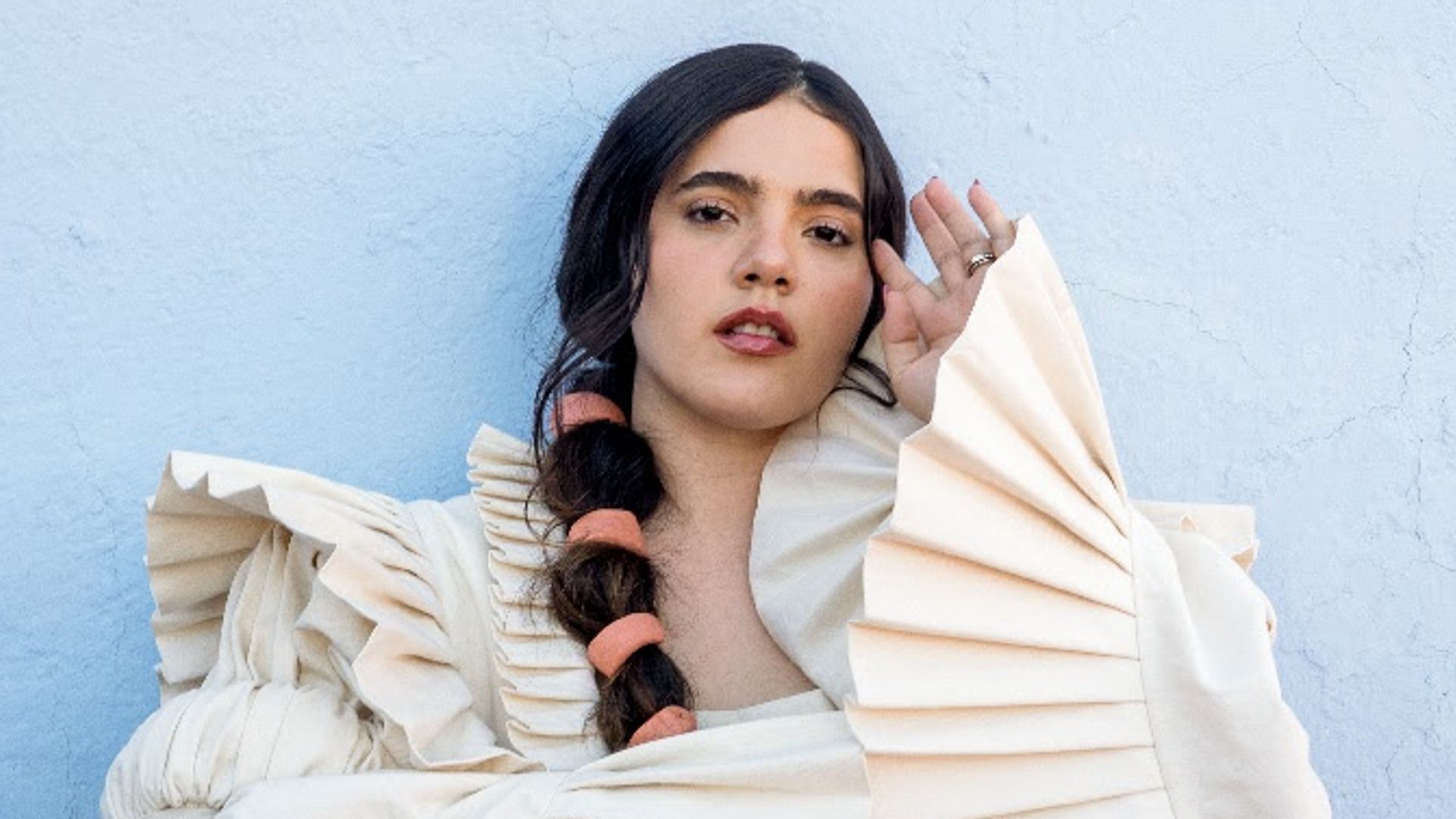 Camila Fernández estrena 'Las Ganas', e Indy Fontaine lanza ...