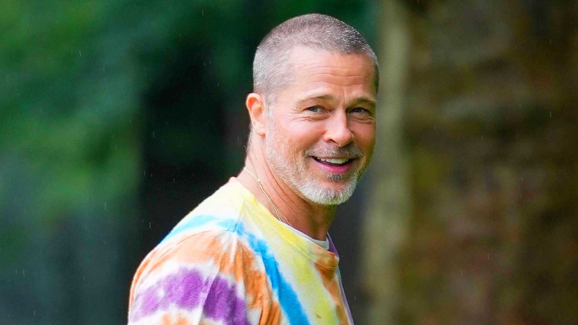 Tenemos la primera imagen de Brad Pitt con su nuevo look, una vuelta a su época más icónica