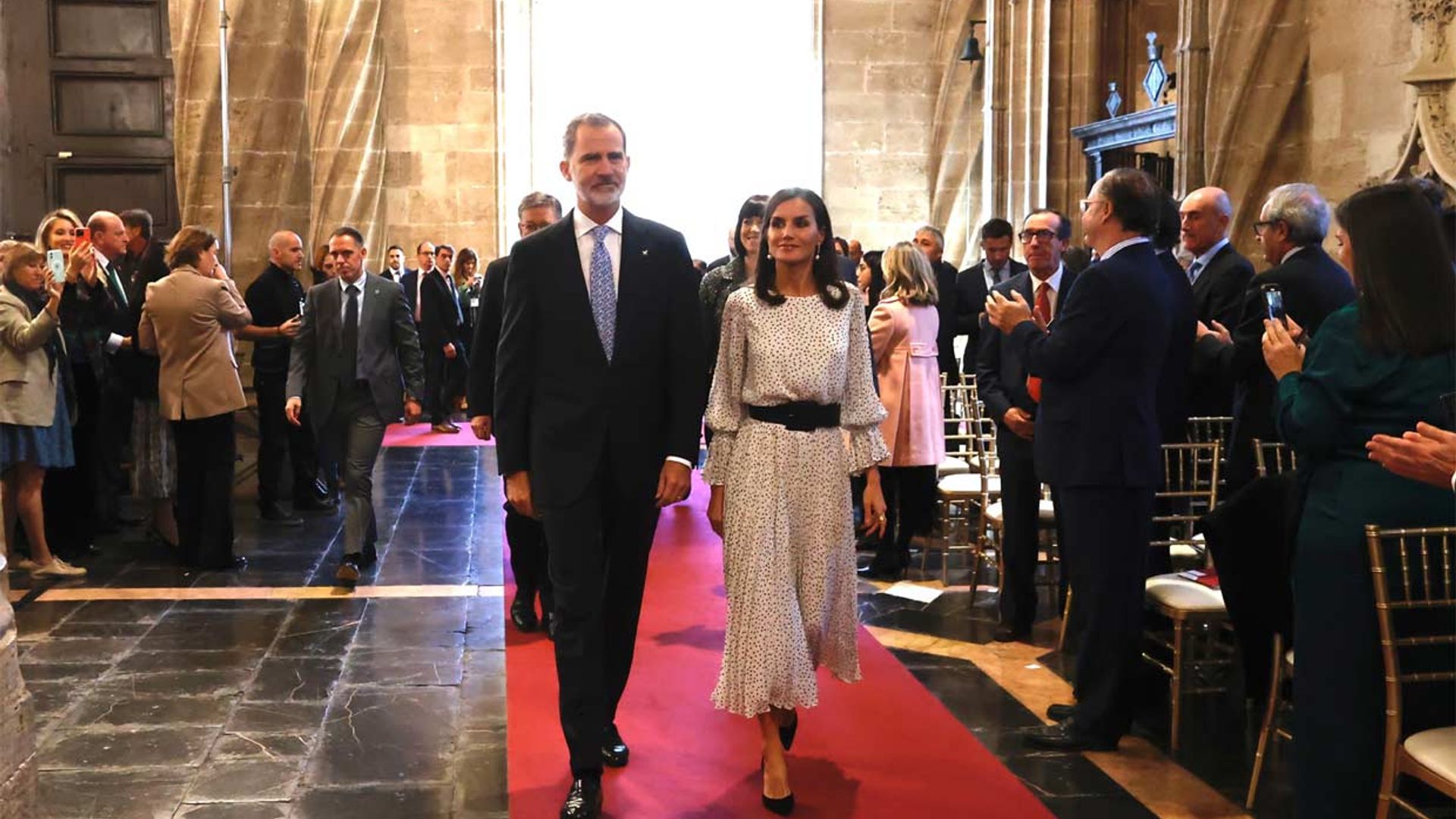 Los Reyes finalizan una semana de lo más viajera en Valencia para entregar los premios Jaume I