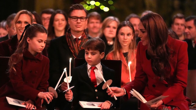 Kate Middleton con sus hijos en el concierto de navidad 2024