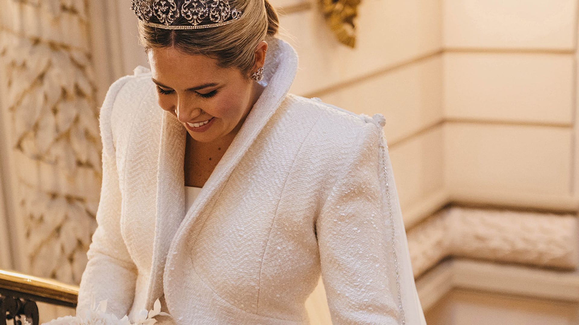 La historia detrás del vestido de novia de María Baraza, la diseñadora de los trajes convertibles