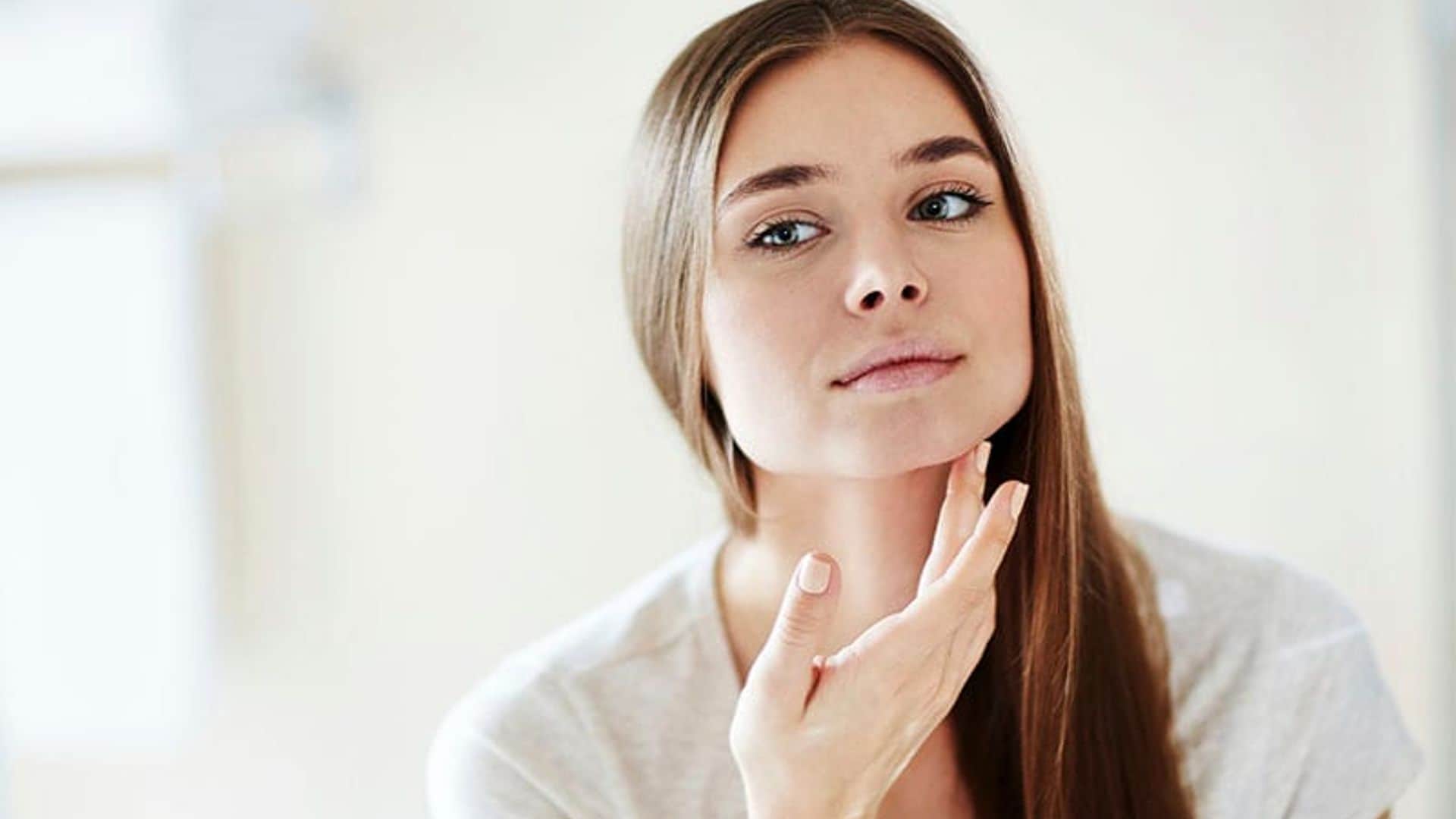 ¿Tu cara está hinchada y con arrugas? Este es el masaje que debes hacer