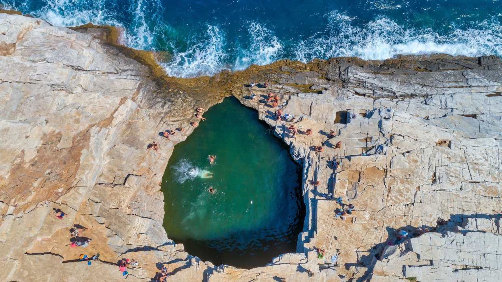 Las piscinas naturales más bellas de Europa (y 2 están en España)