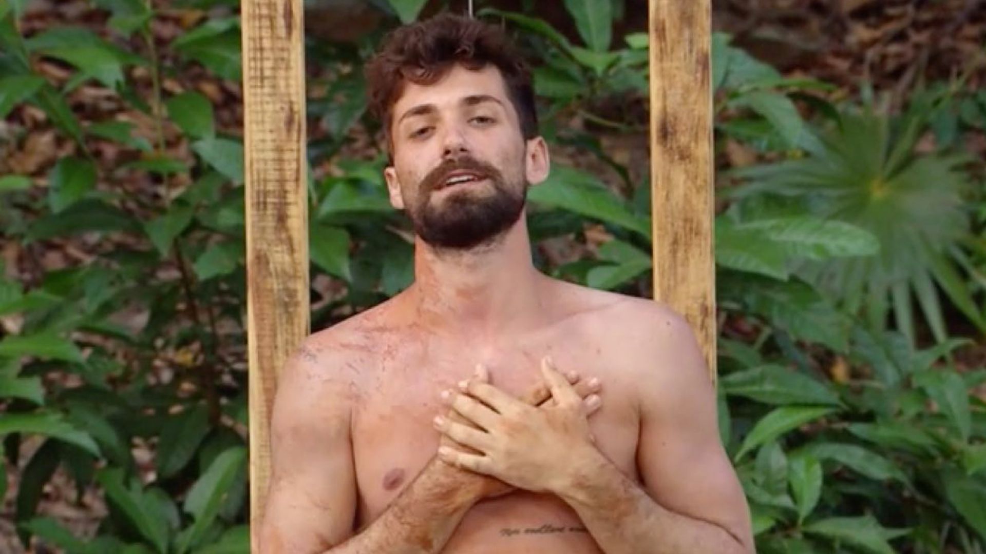 Alejandro Albalá, feliz al salvarse de la nominación mientras Melyssa Pinto pide la expulsión de 'Supervivientes'