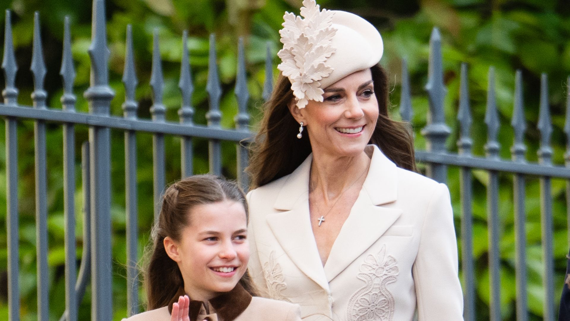 La princesa Charlotte con su madre, Kate Middleton