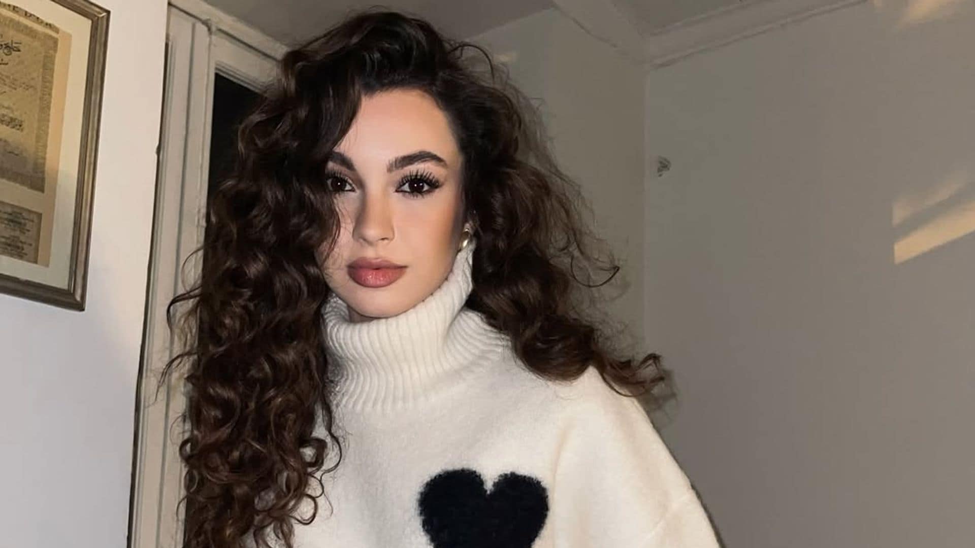 La verdad sobre el romance bomba en Turquía: ¿una actriz de 'Hermanos' sale con un popular futbolista?
