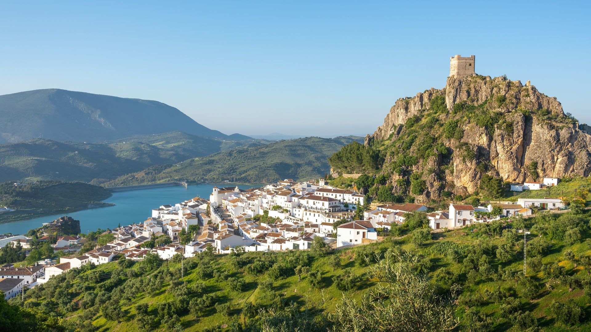 Zahara de la Sierra, pueblo de Cádiz, embalse de El Gastor
