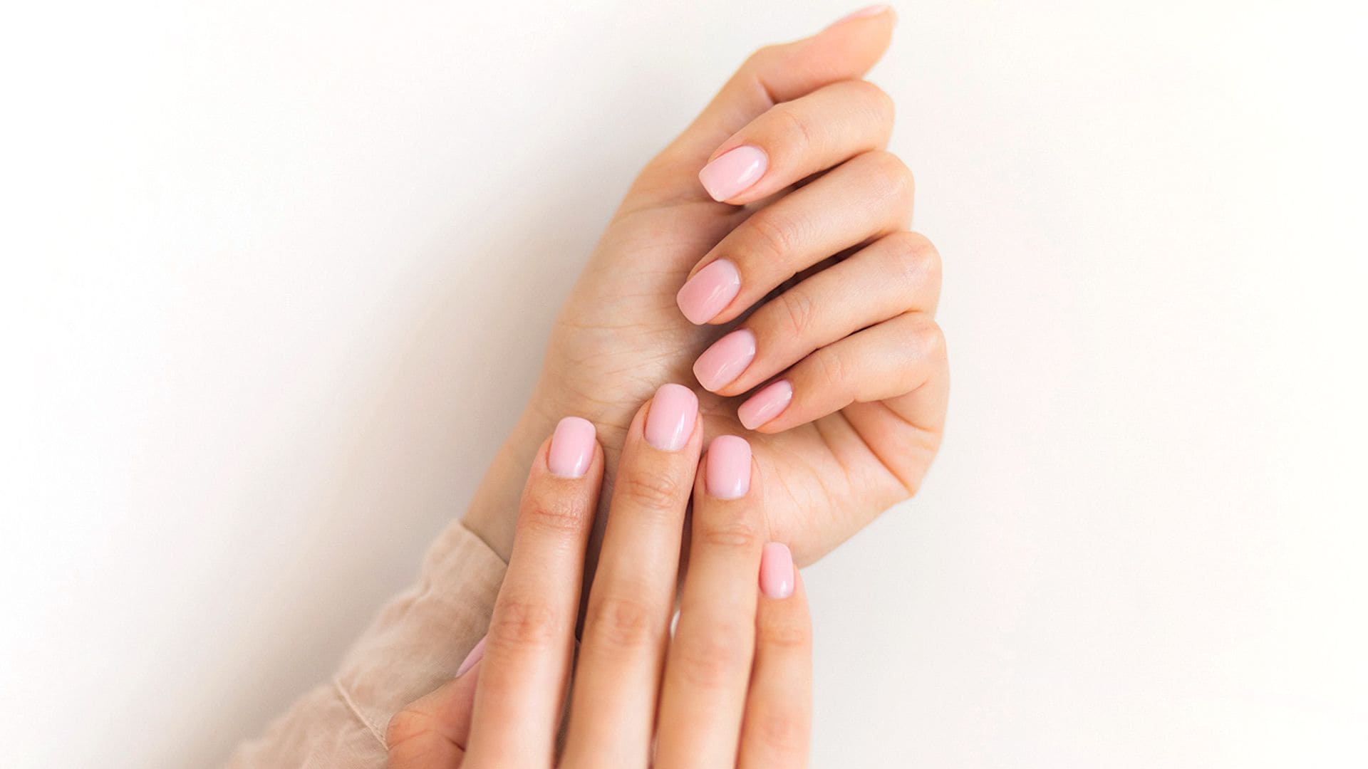 Resolvemos todas vuestras dudas sobre la manicura semipermanente