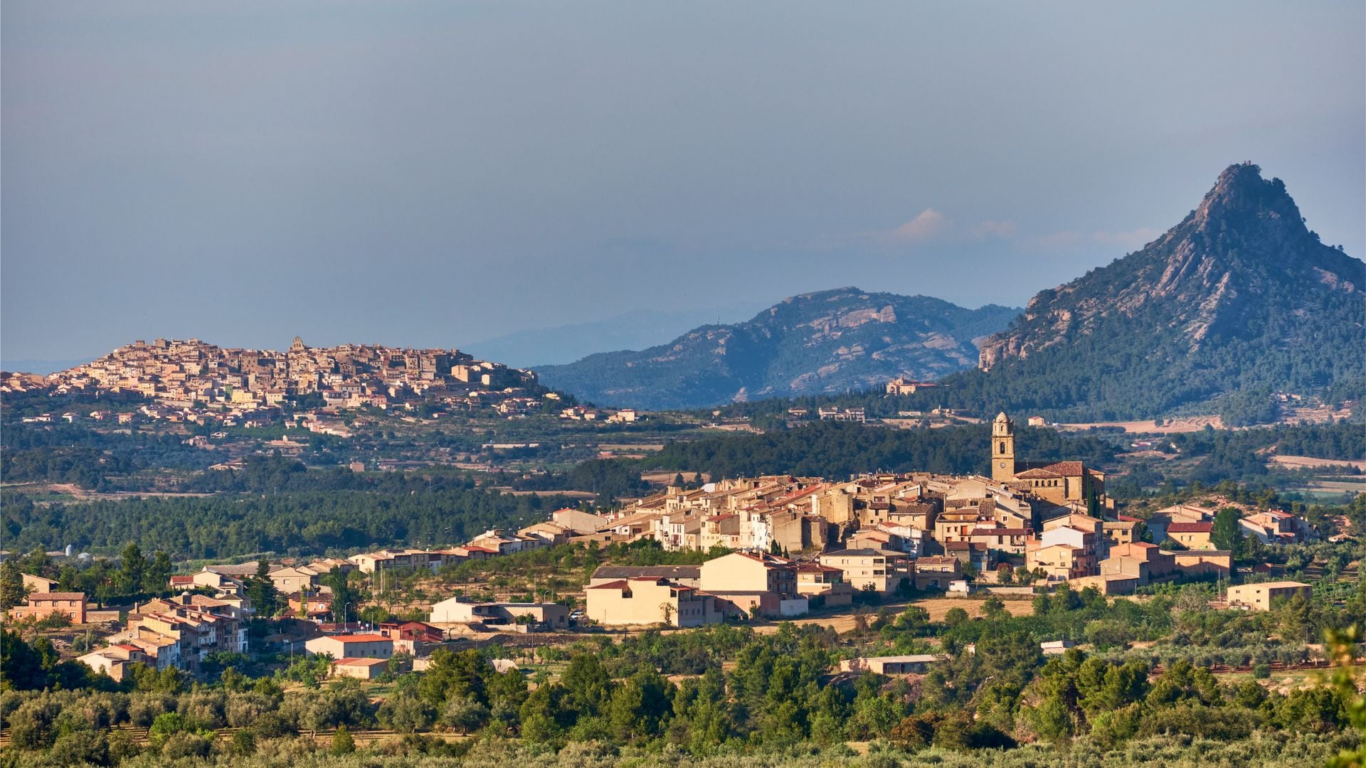 Pueblos de Arnes y Horta en la Terra Alta de Tarragona