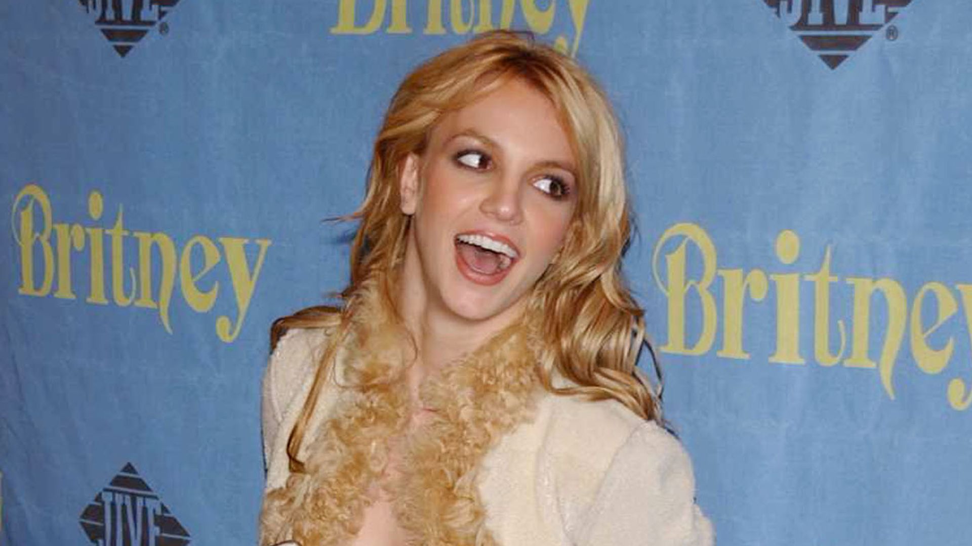 Britney Spears, el 6 de noviembre de 2001 en el lanzamiento de su álbum homónimo 'Britney'
