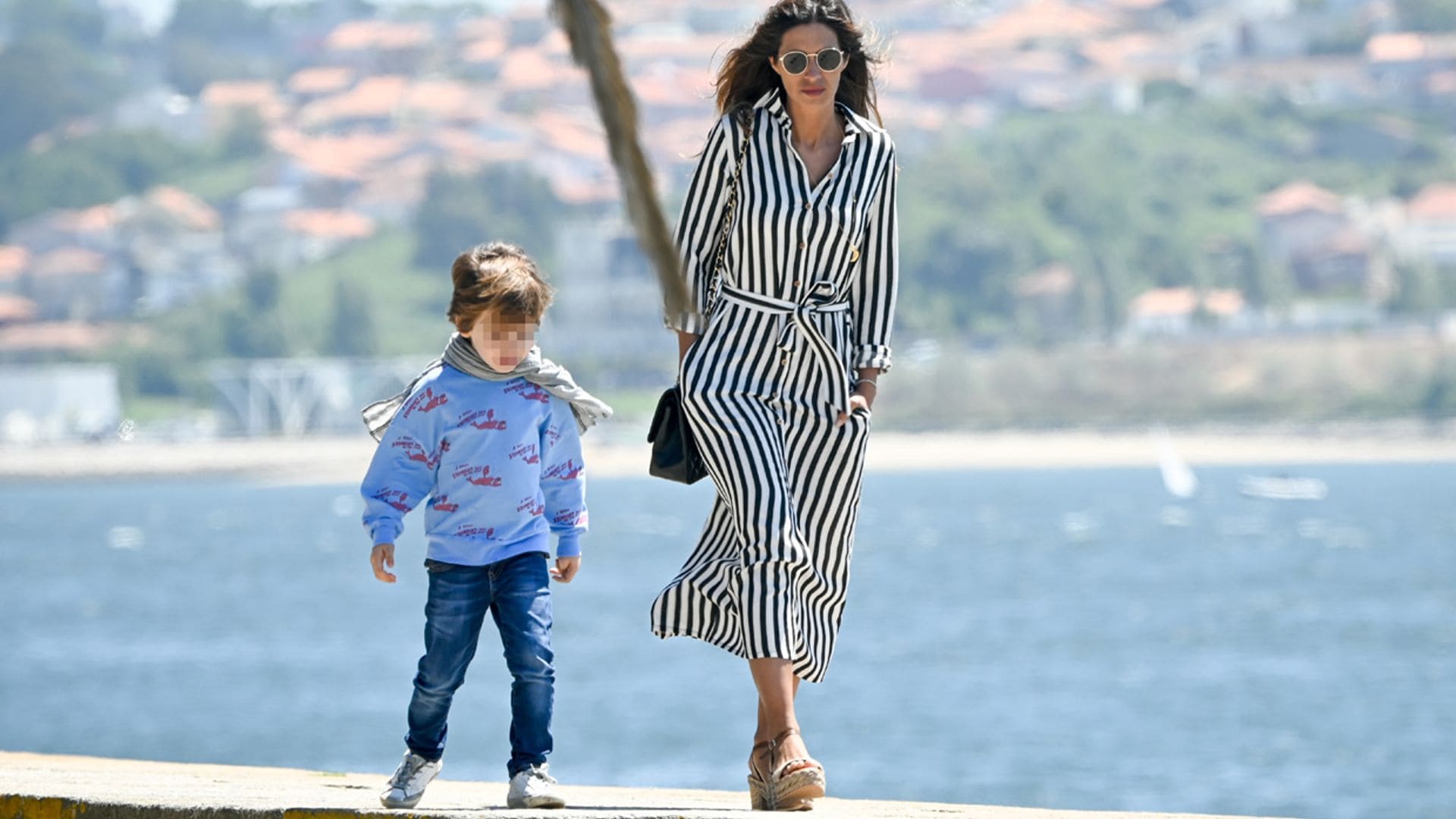 El divertido fin de semana de Sara Carbonero y sus hijos: paseos por la playa y fiesta de pijamas
