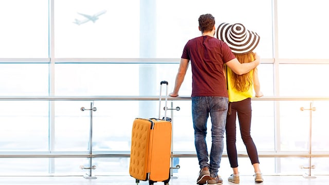 aeropuerto pareja vuelos