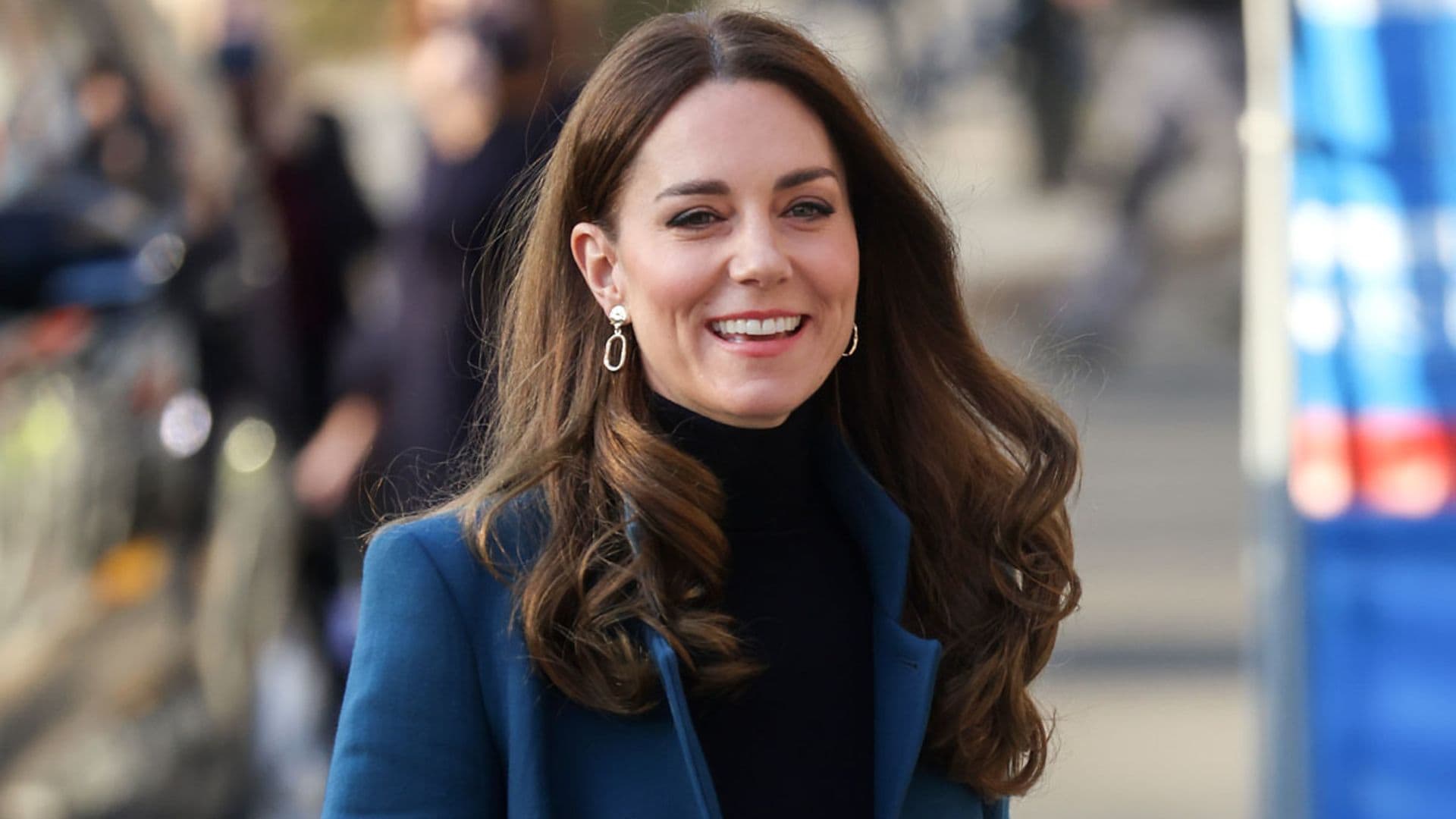 ¿Te has fijado en el nuevo look de Kate Middleton? Descubre si te favorecería