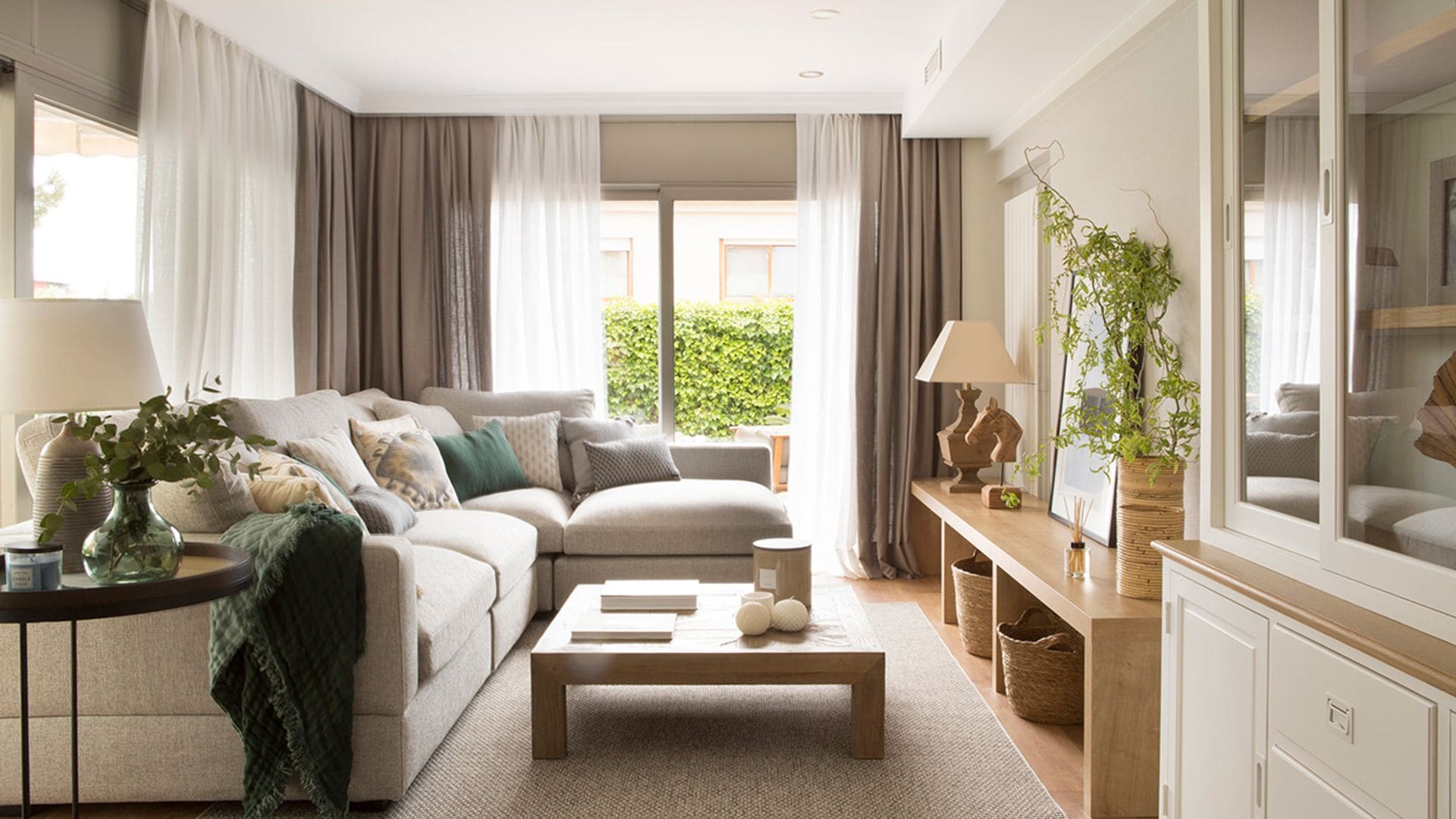 ¿Cómo debe ser el mueble del salón? 9 opciones con almacenaje y estilo