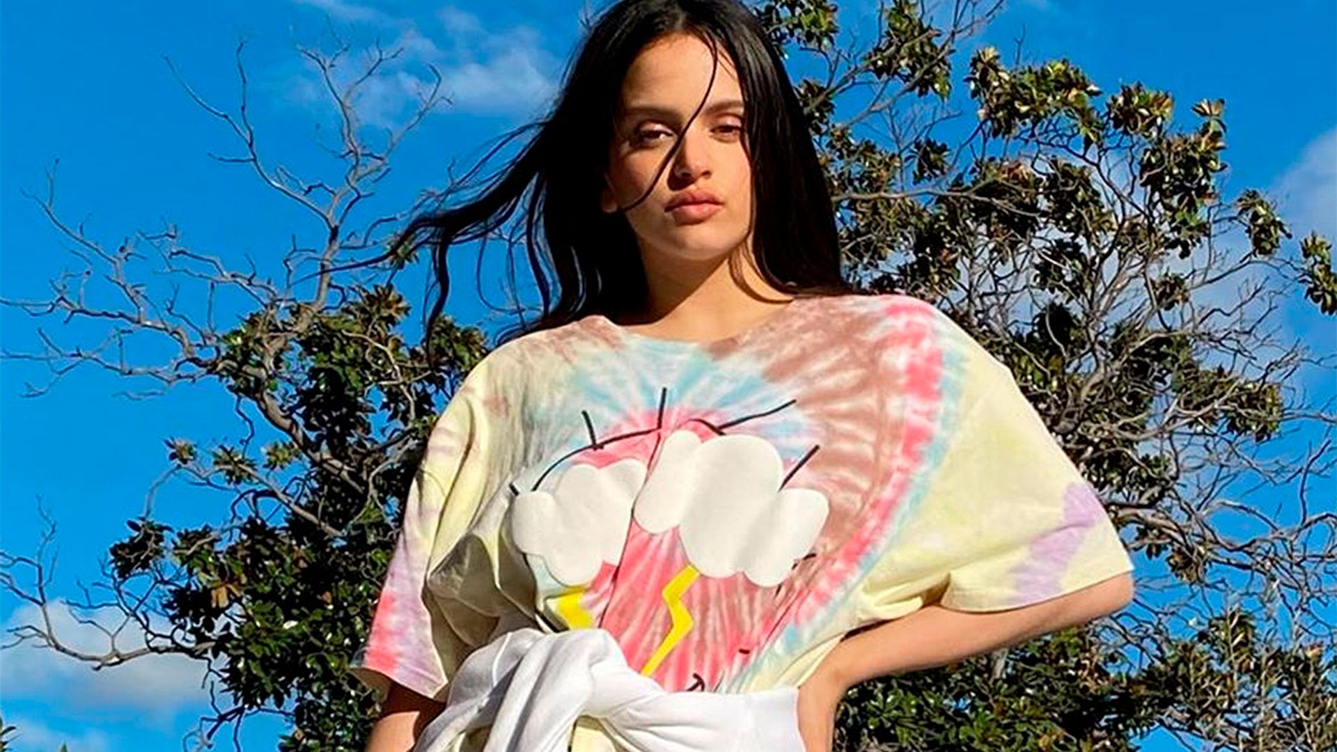 Rosalía se integra aún más en la familia Kardashian... y les enseña español