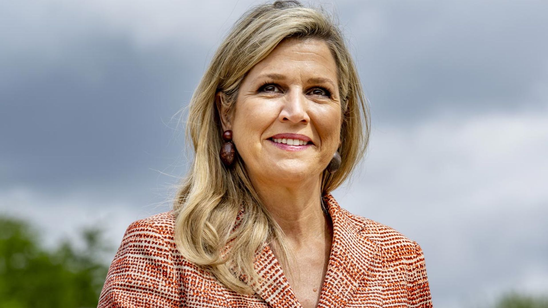 Máxima protagoniza un inesperado cambio de estilo y evita los tacones