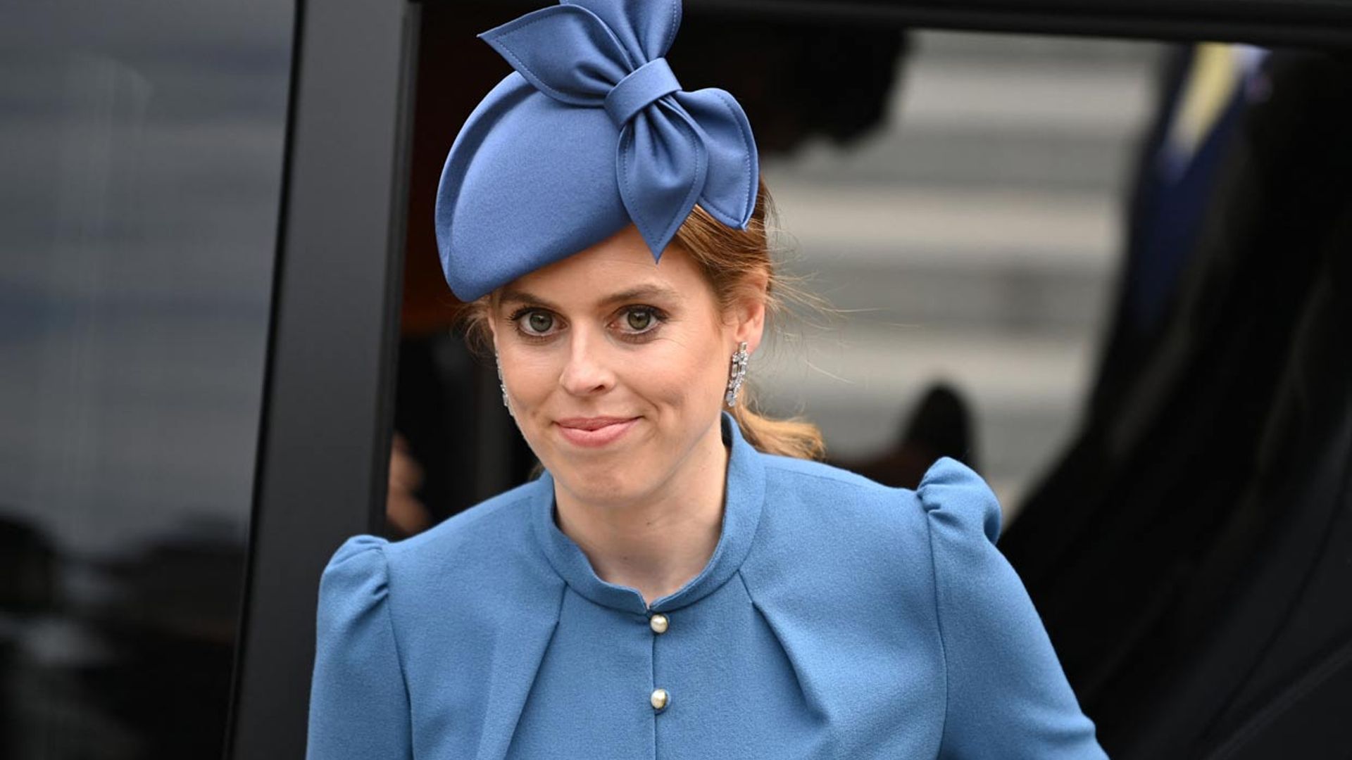 Un mismo vestido en dos colores para Beatriz de York y Lady Frederick Windsor