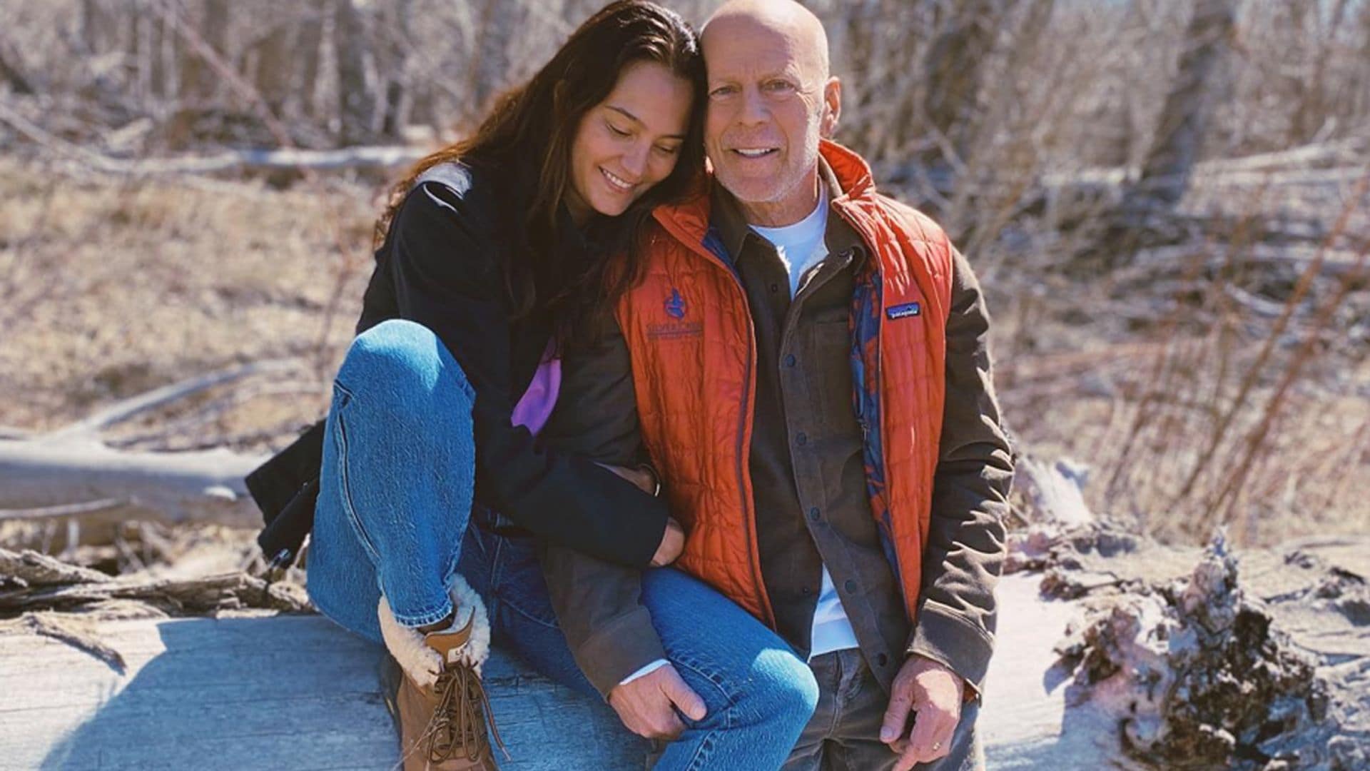 Muy sonriente y haciendo su plan favorito: Bruce Willis reaparece tras anunciar que se retira por enfermedad