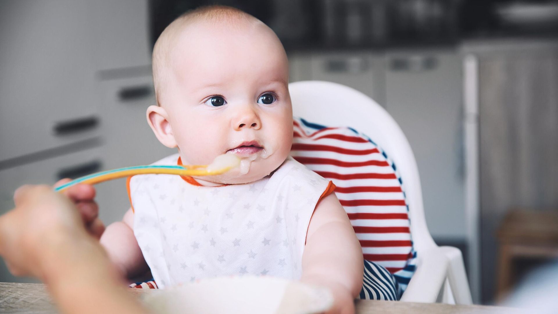 Qué hacer si el bebé rechaza la alimentación complementaria