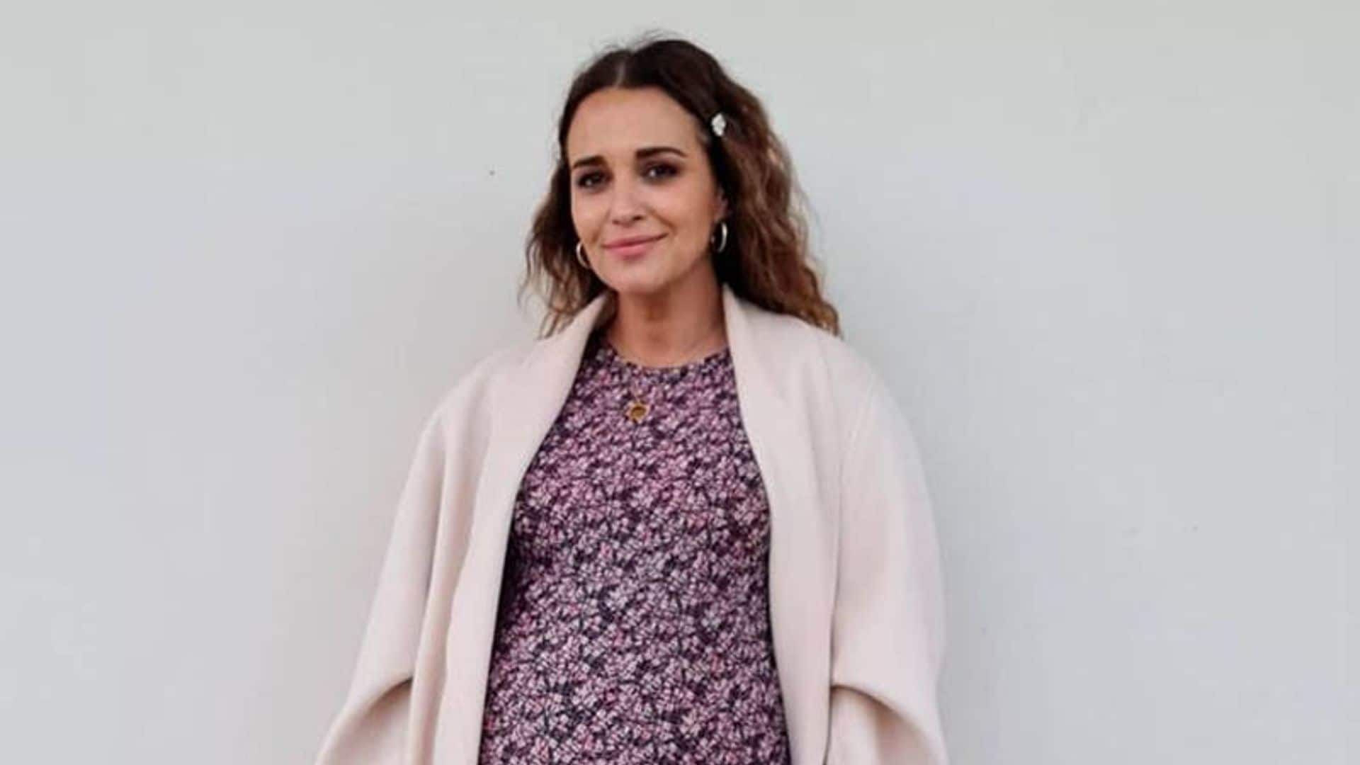 Paula Echevarría estrena look con rizos y su peinado más juvenil