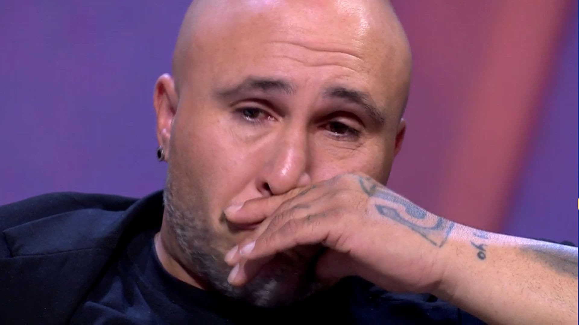 Kiko Rivera rompe a llorar al pedirle perdón a su hermana Isa