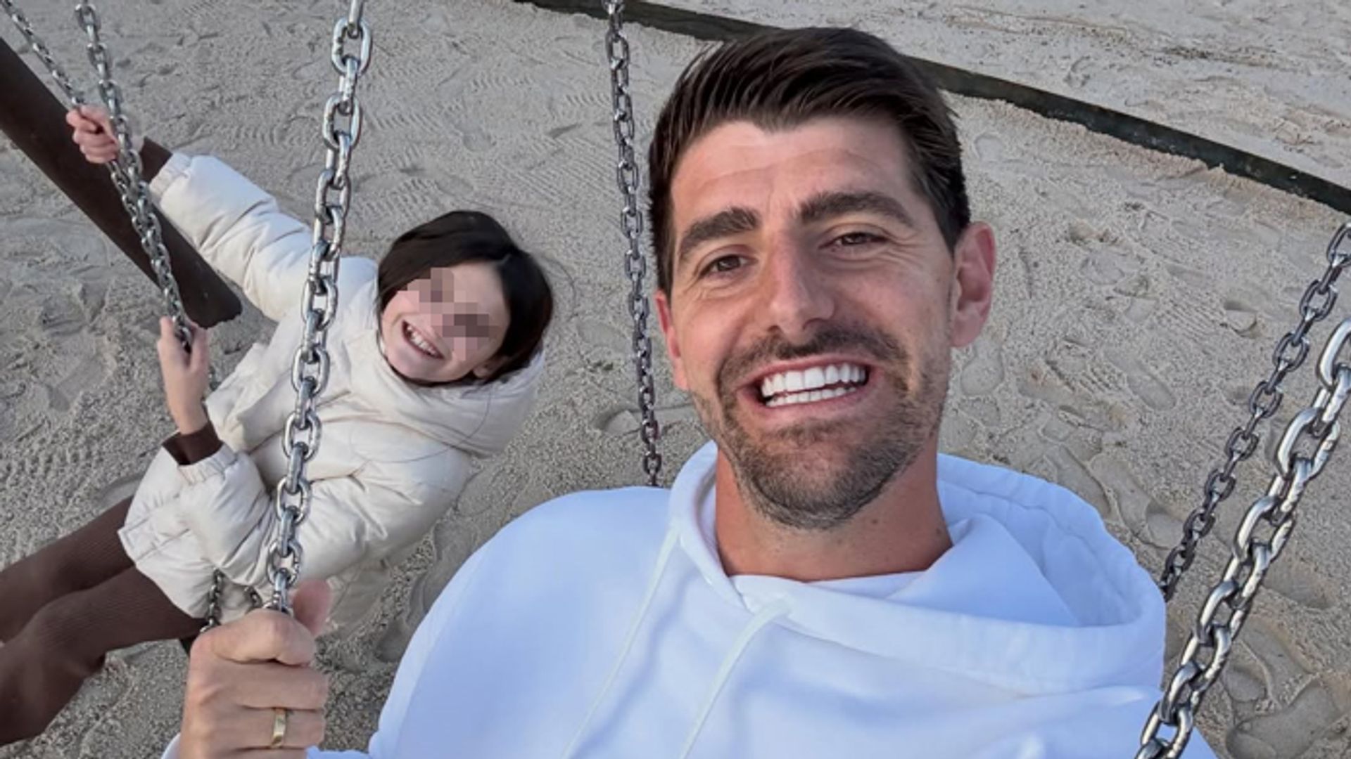 Thibaut Courtois abre su álbum familiar por el 11 cumpleaños de su hija Adriana: "Mi gimnasta preciosa"