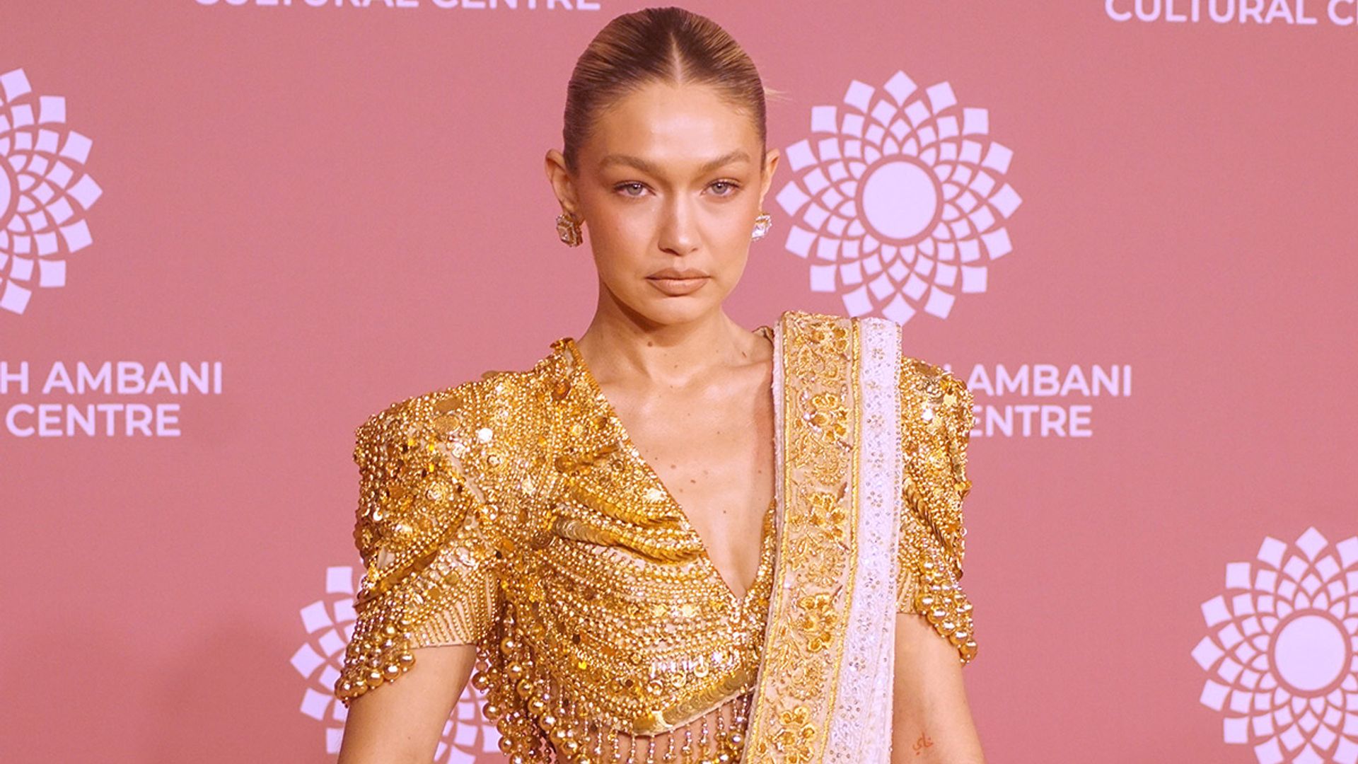 Gigi Hadid y el traje joya de más de un año de confección que ha estrenado en la India