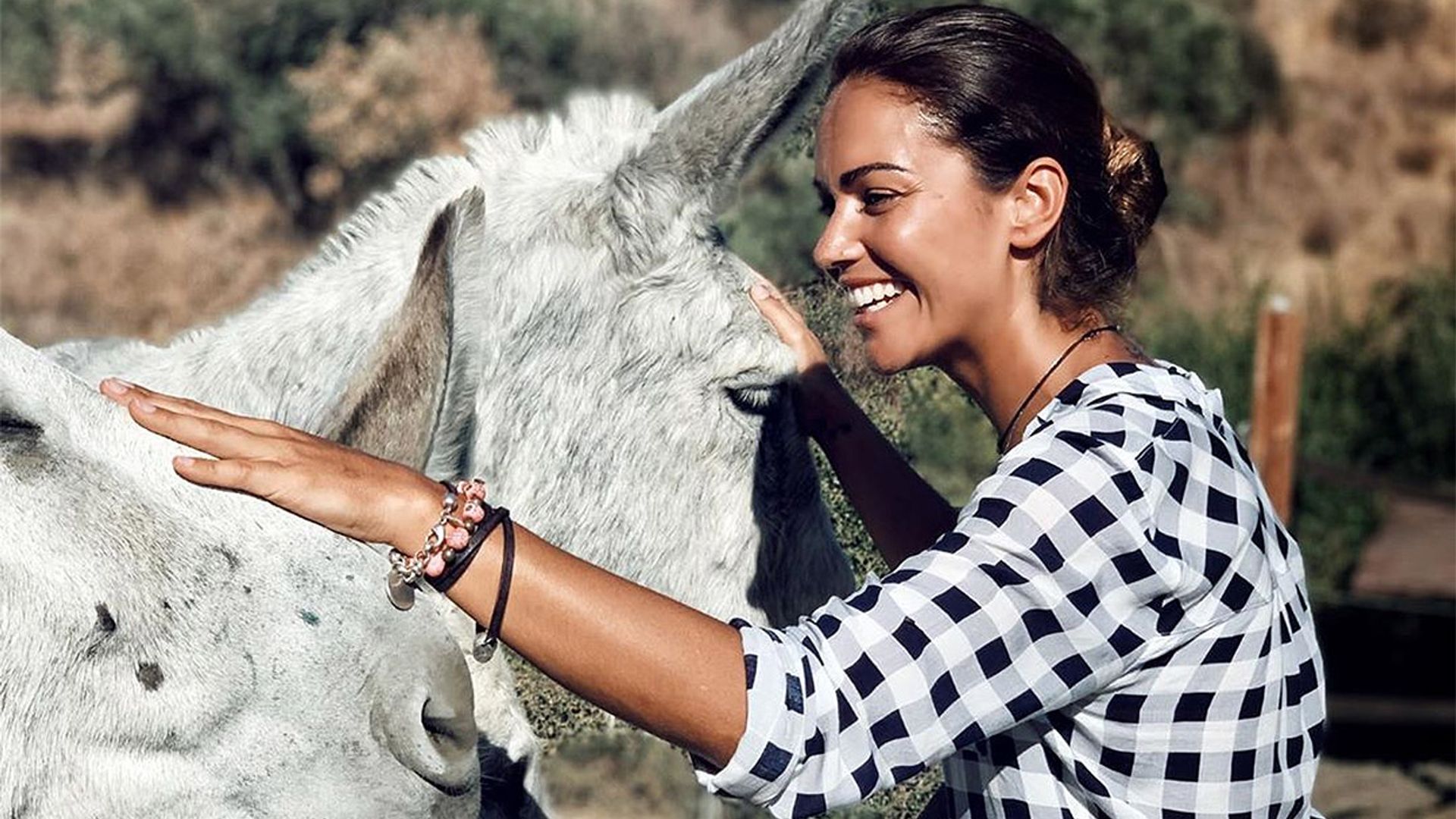 ¿Quién ha 'conquistado' a Lara Álvarez? La presentadora se derrite con su 'nuevo amigo'